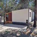 Campingplads Premium Mobile Lana - Oaza Mira *