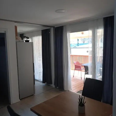 キャンプ場 Premium Mobile Lana - Oaza Mira